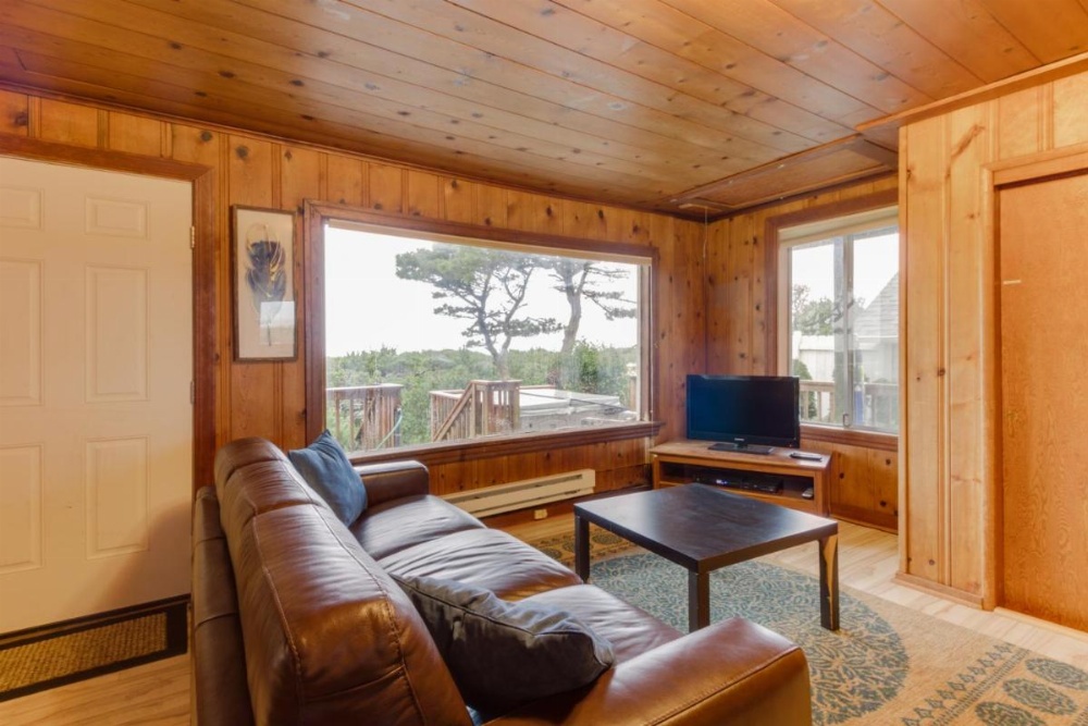 Arnold Beach House - Lower Level Image 16
